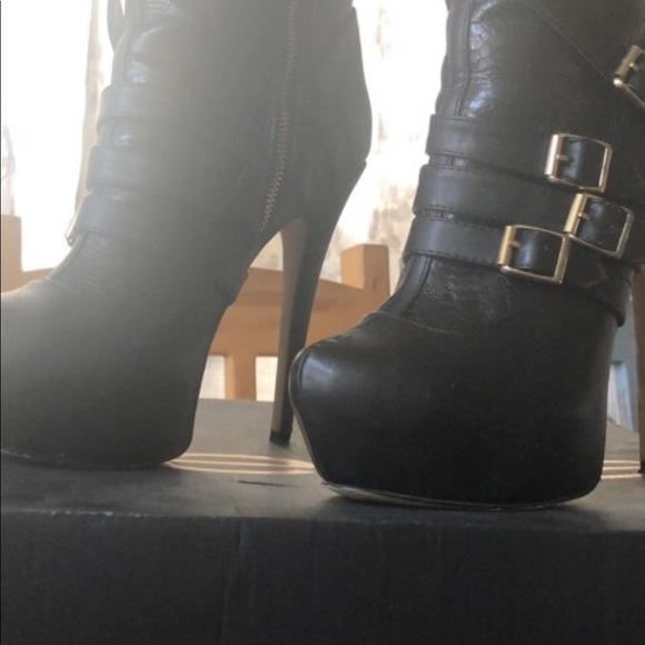 BEBE heels - Picture 4 of 4